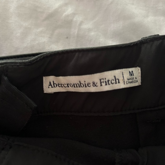 Leather Abercrombie skirt - Picture 3 of 3